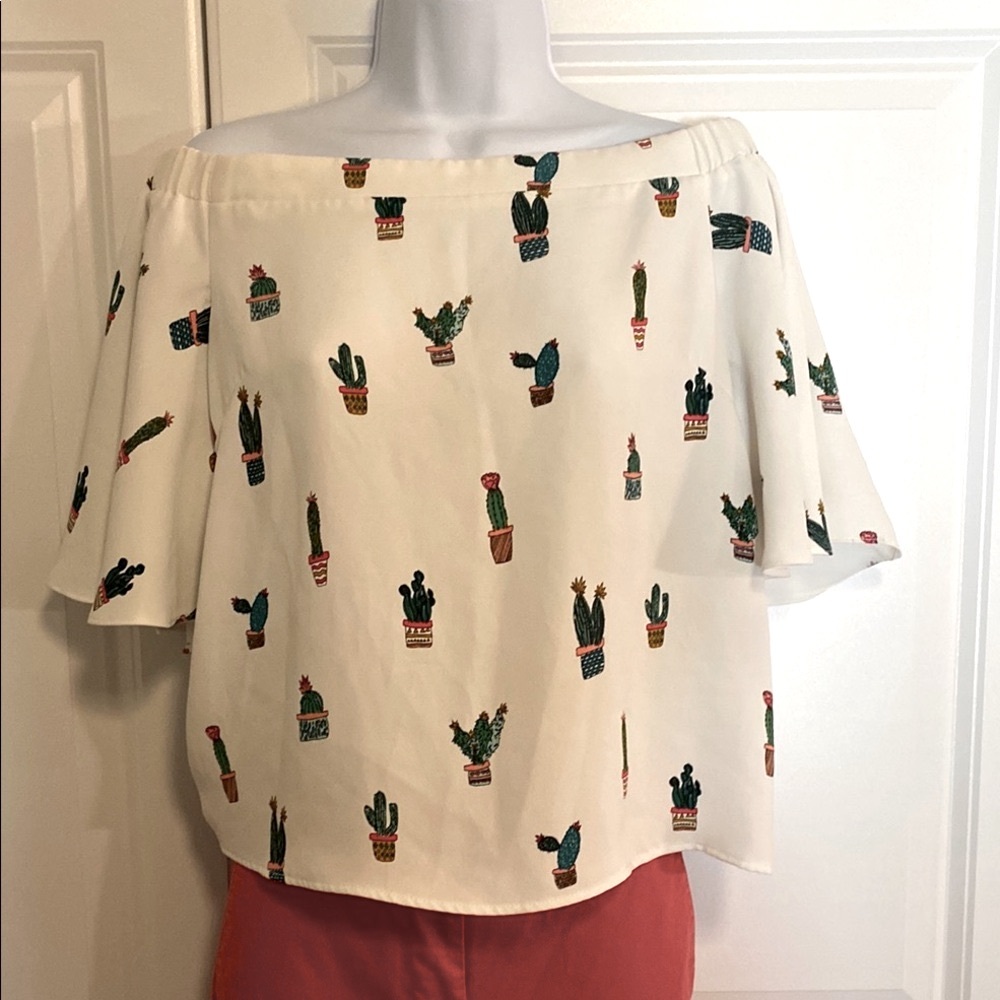 DO+BE White and Green Blouse